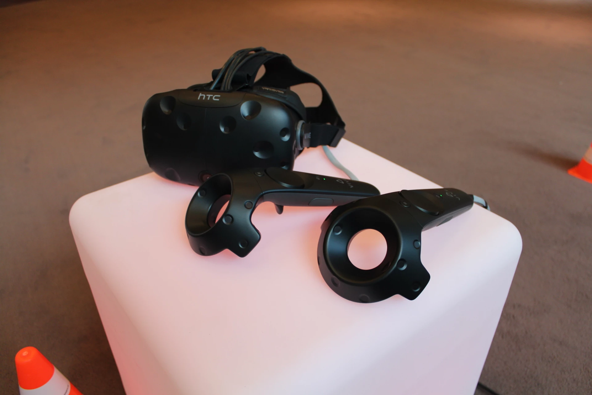 HTC VIVE TOTAL IMMERSION : Vivez la Réalité Virtuelle 2.0 !